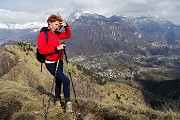 73 In cresta saliscendi per il Monte Gioco con vista in Alben